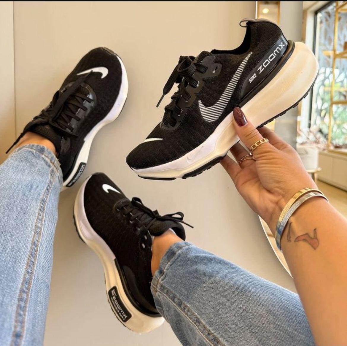NK ZoomX Run Preto