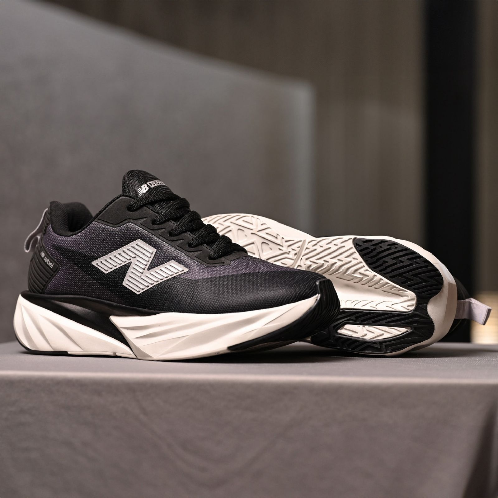 NB Fuel Cell Rebel Preto Branco