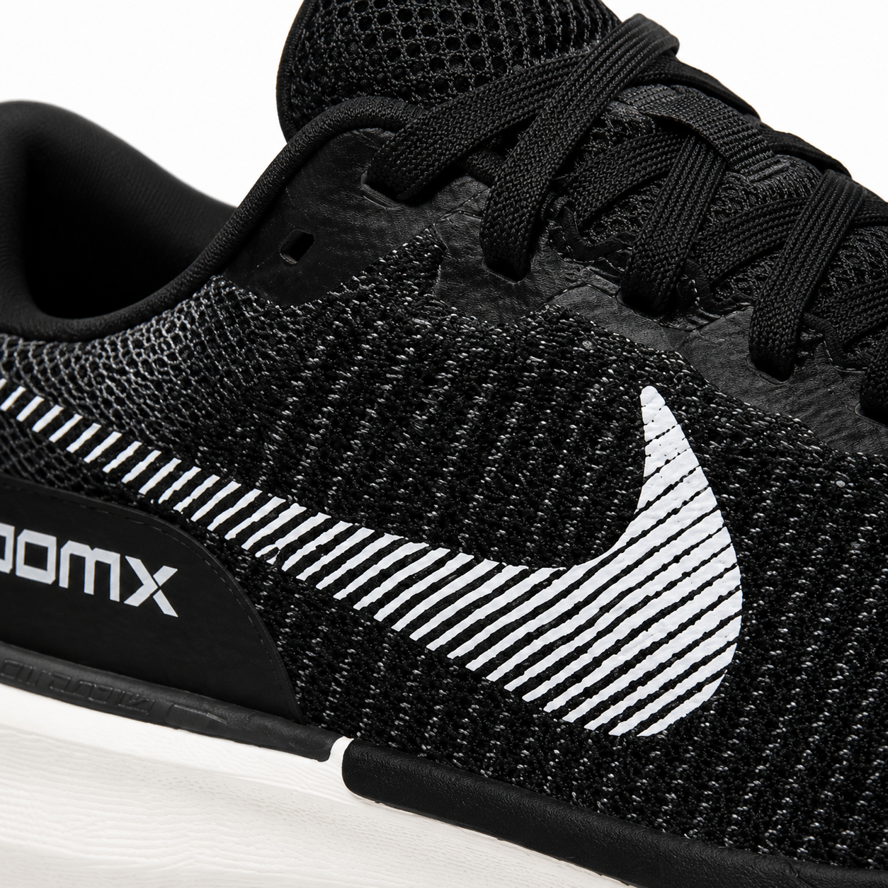 NK Zoom X Preto