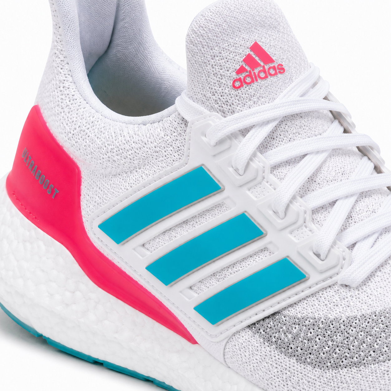 AD UltraBoost Azul e Branco