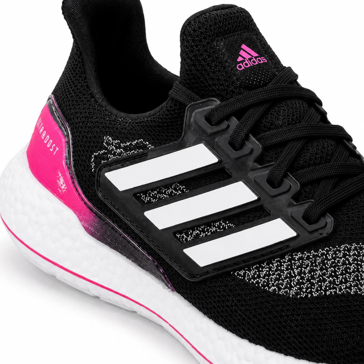 AD UltraBoost Preto e Rosa