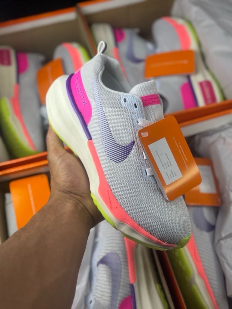 NK Zoom X Cinza com Rosa e Verde